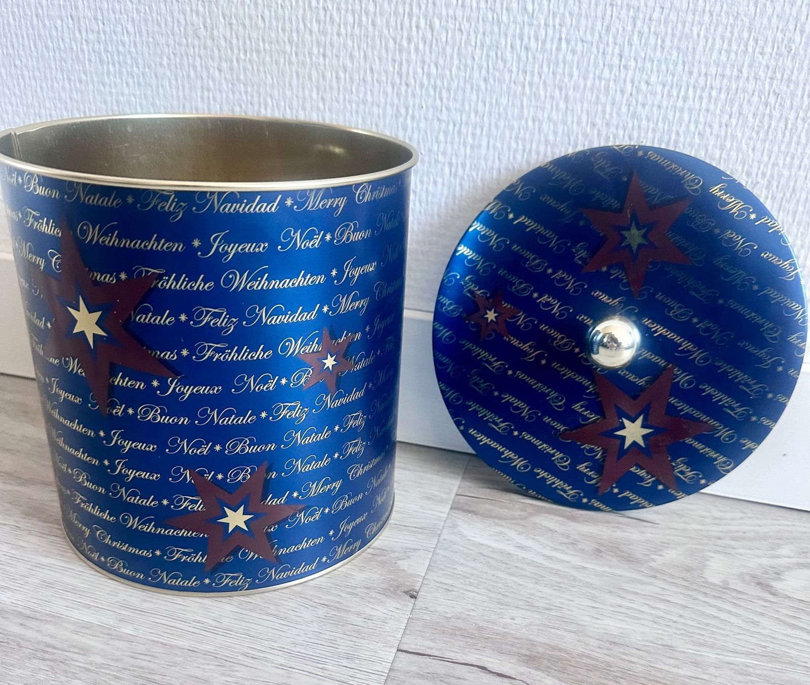 Tutte le decorazioni: Blechdose Keksdose mit Knauf Guezlidose blau gold – Usato da Rickenbach b. Wil venduto da sunneschii_ 6