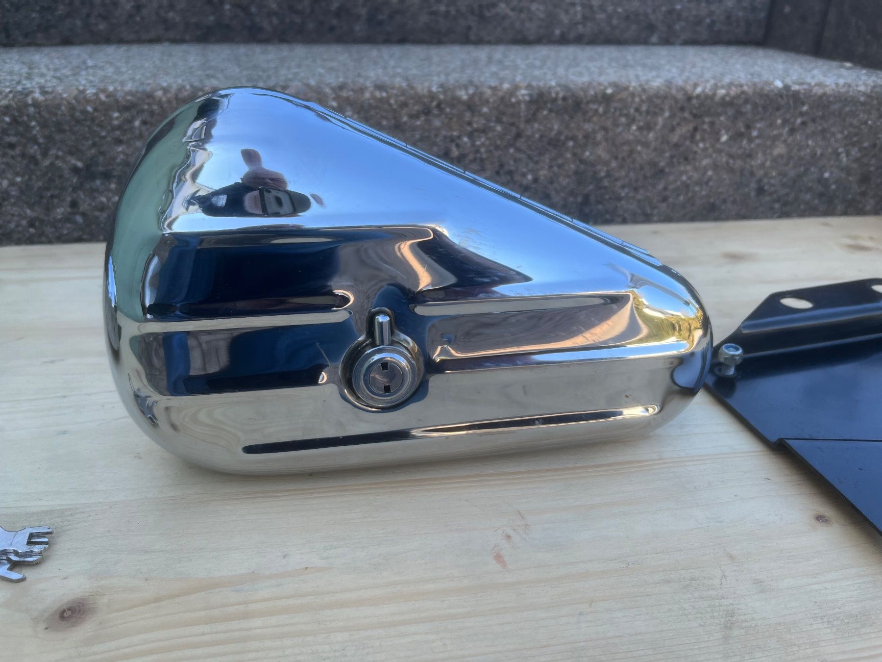 Harley-Davidson Tutti gli attrezzi: Harley Davidson Tool Box, links & rechts – Usato da Magden venduto da Hornet2