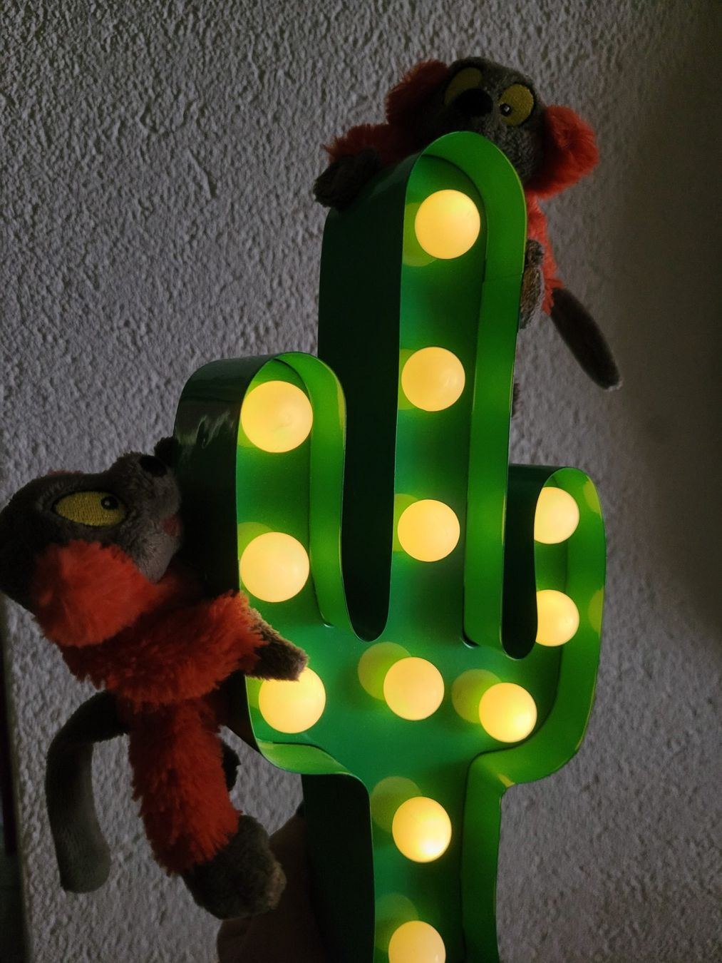Coop Spielzeuge: 🧡 2 Süsse VARI Äffchen Coop Jamadu mit "Magnethänden" – Gebraucht aus Buttikon SZ von Renco 5