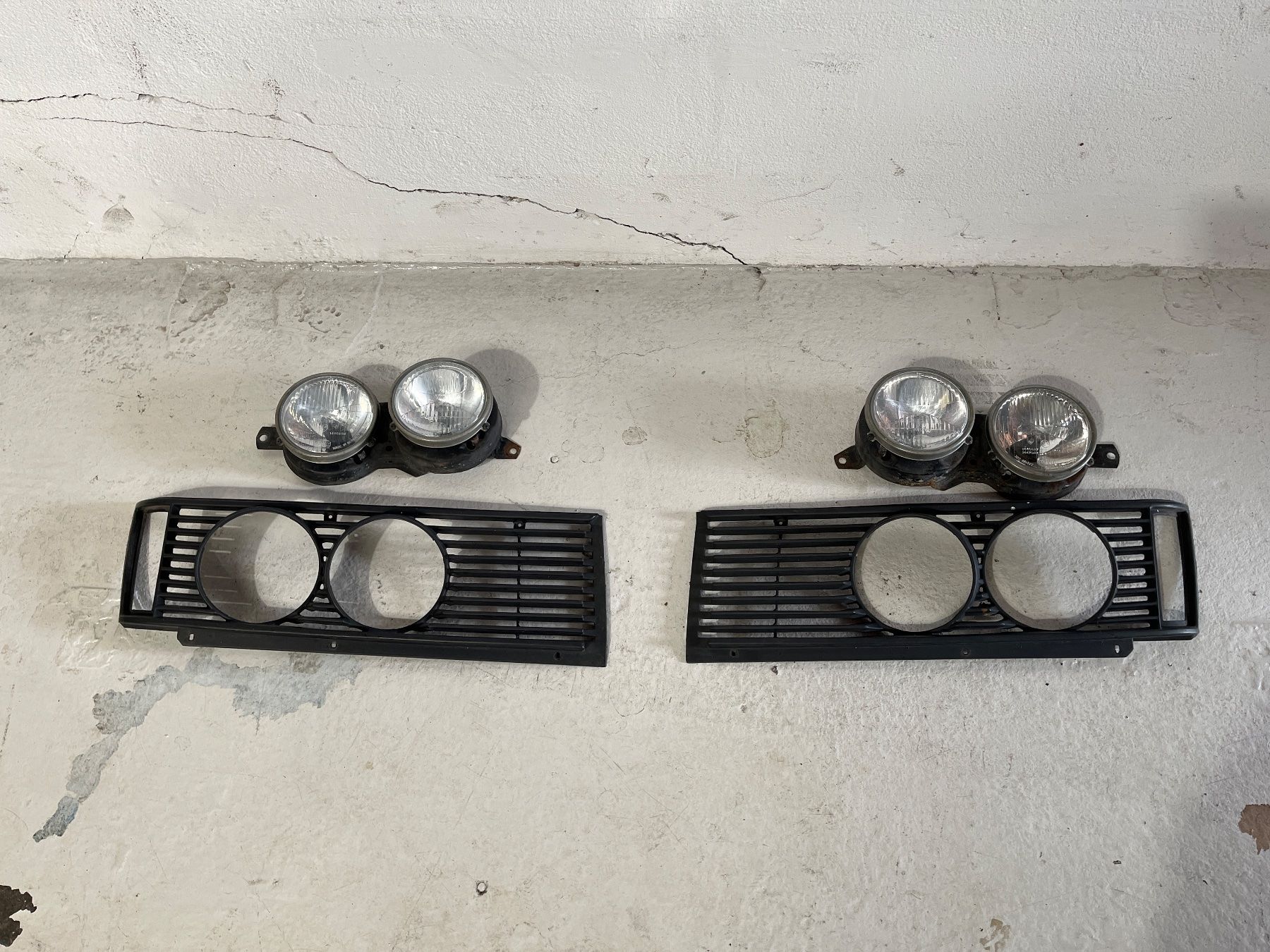 BMW Tutti pezzi di ricambio auto: Umbausatz 4 Scheinwerfer-Optik Bmw E21 – Usato da Rickenbach LU venduto da Michel164