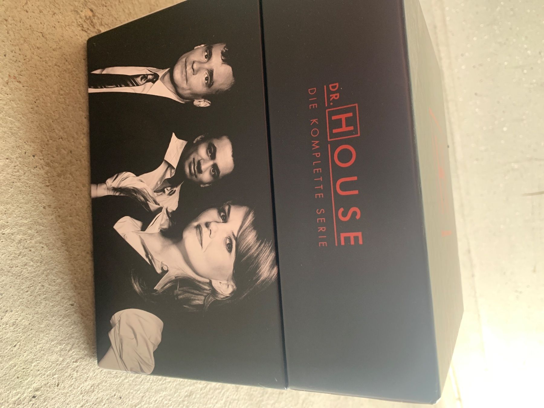Tutti i DVDs: Dr. House Die Komplette Serie DVD – Usato da Neuenkirch venduto da Jasi.H. 3