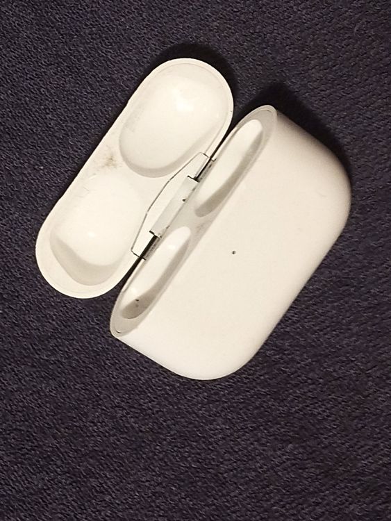 Earphones AirPods Pro Case und ein (1) Kopfhörer 2