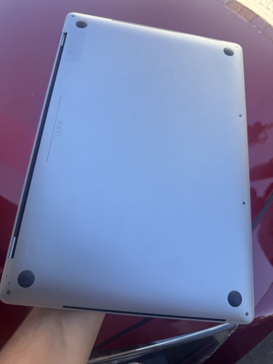 Apple Portables: MacBook Pro 2019 A2141 defekte  – Défectueux à Bern par Picatcho 2