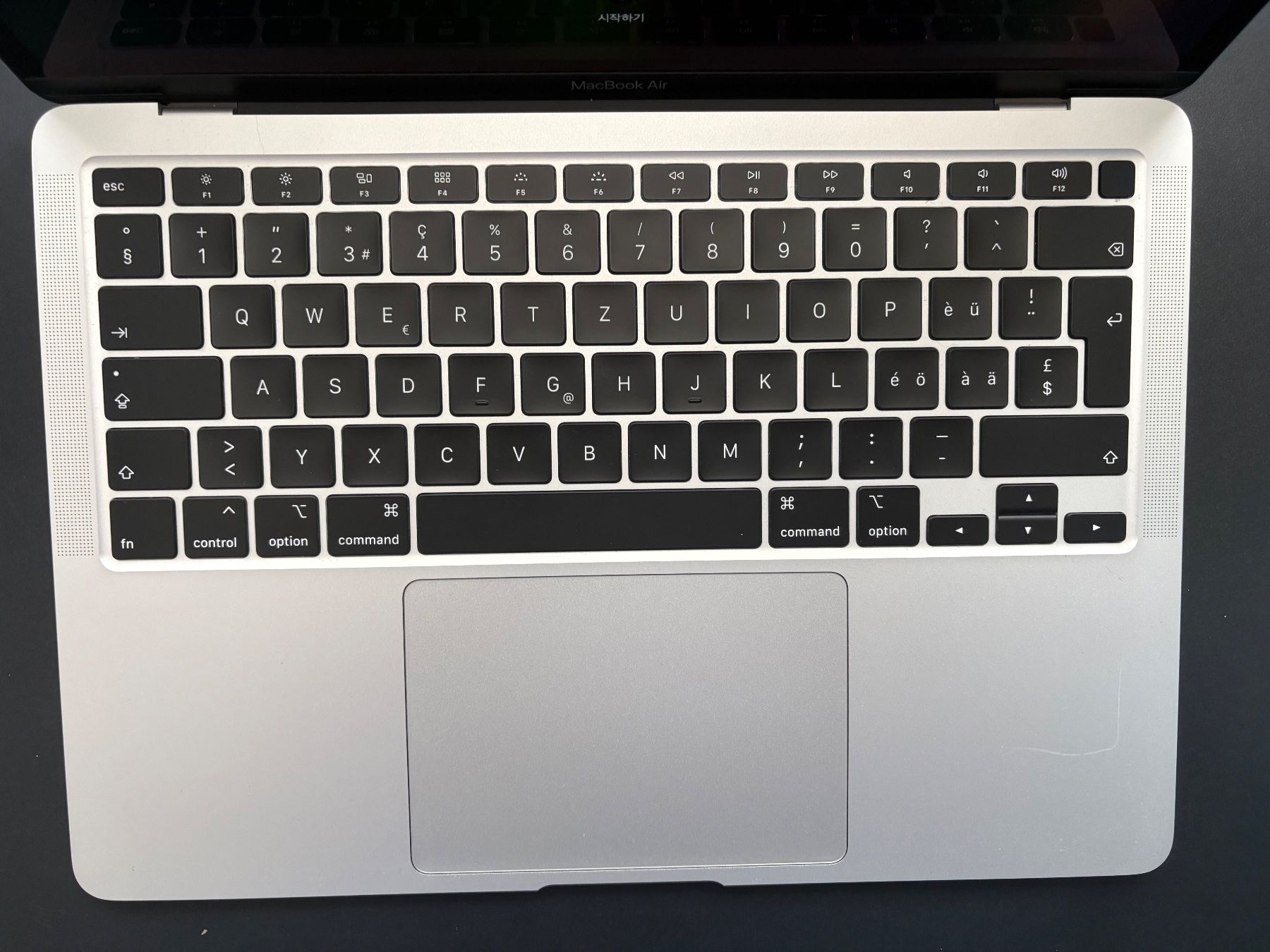Apple Notebooks: Mac Book Air 2020 – Gebraucht aus Weinfelden von BeatP 1