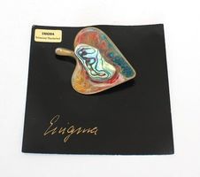 Brosche Enigma