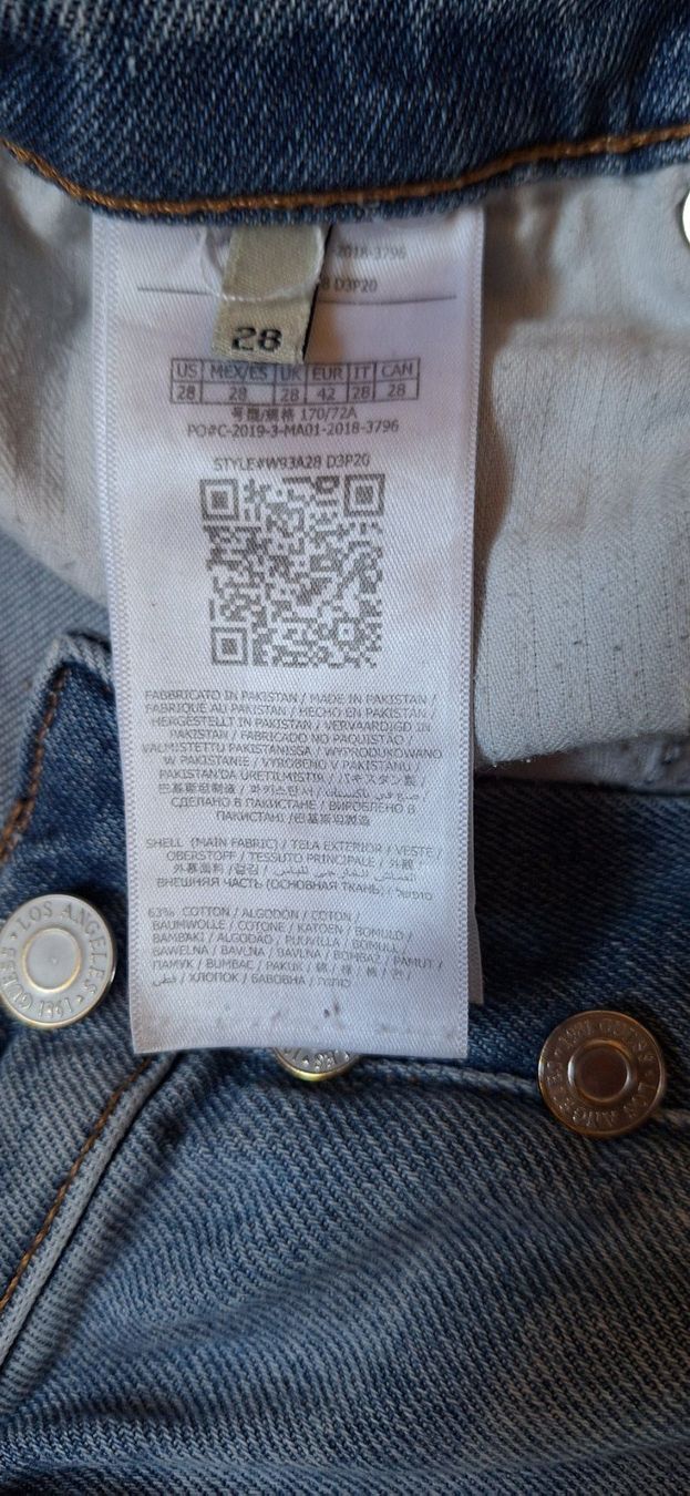 Guess Jeans: Guess, jeans – Usato da Lussery-Villars venduto da pousinete02 4