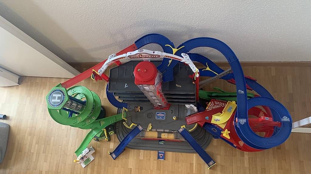 Spielzeuge: Garage Majorette Super City – Gebraucht aus Nyon von rullorullo 1