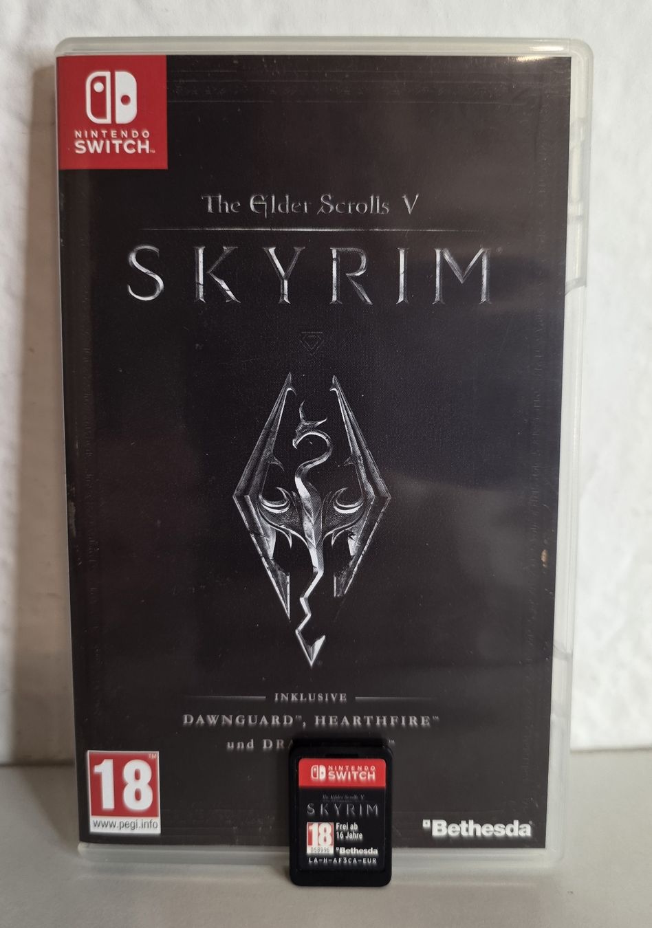 Giochi: Spiel The Elder Scrolls V Skyrim Nintendo Switch  – Usato da Ehrendingen venduto da lax21