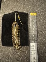Eleganter Ohrring mit Strass, Goldfarben, Neuwertig