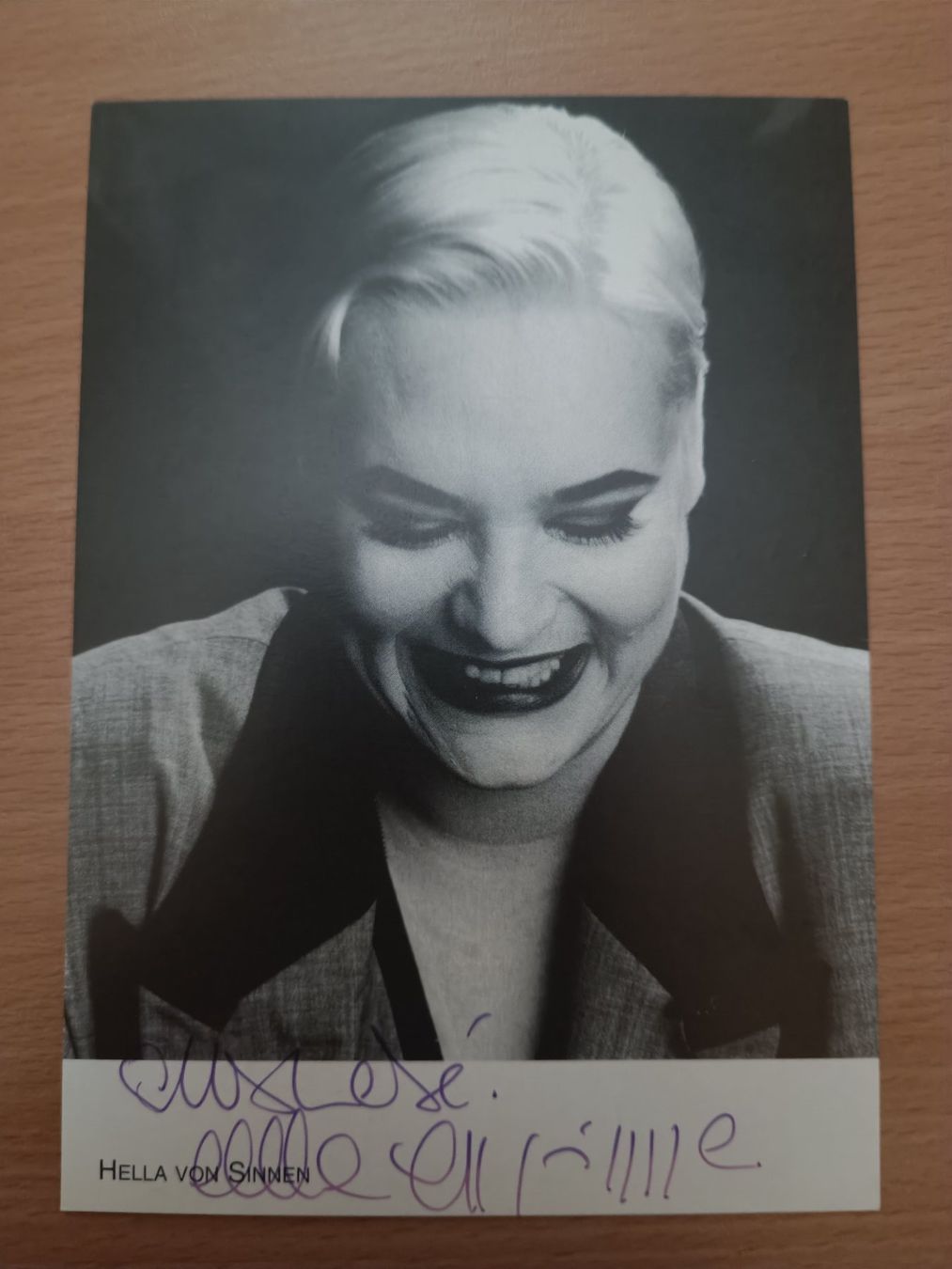 Autografi: Hella von Sinnen - handsignierte Autogrammkarte – Usato da Menziken venduto da Artographs