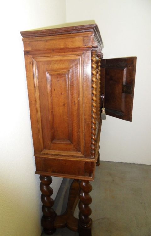 Commodes: Alte Kredenz, Barock, frühes 18. Jh. - Sehr guter Zustand – D'occasion à Oberwil-Lieli par golfer44 6