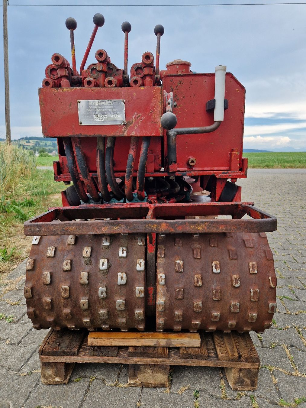 Rammax Alle Maschinen: Grabenwalze RAMMAX RW1402 – Defekt aus Grosswangen von lar_9lz7 7