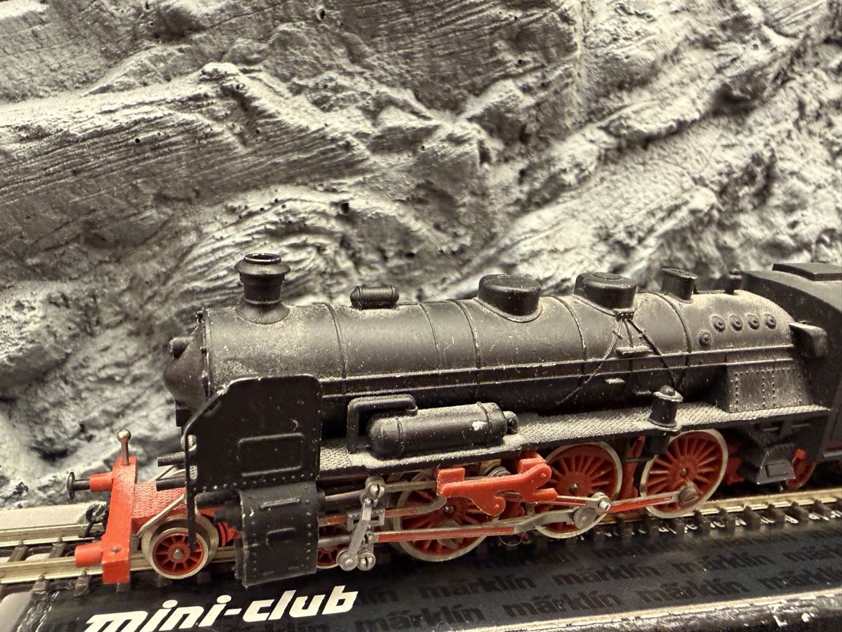 Arnold Modellini di ferrovie: Arnold 2540 DB BR 18 DEFEKT – Difettoso da Lupsingen venduto da New-Haven