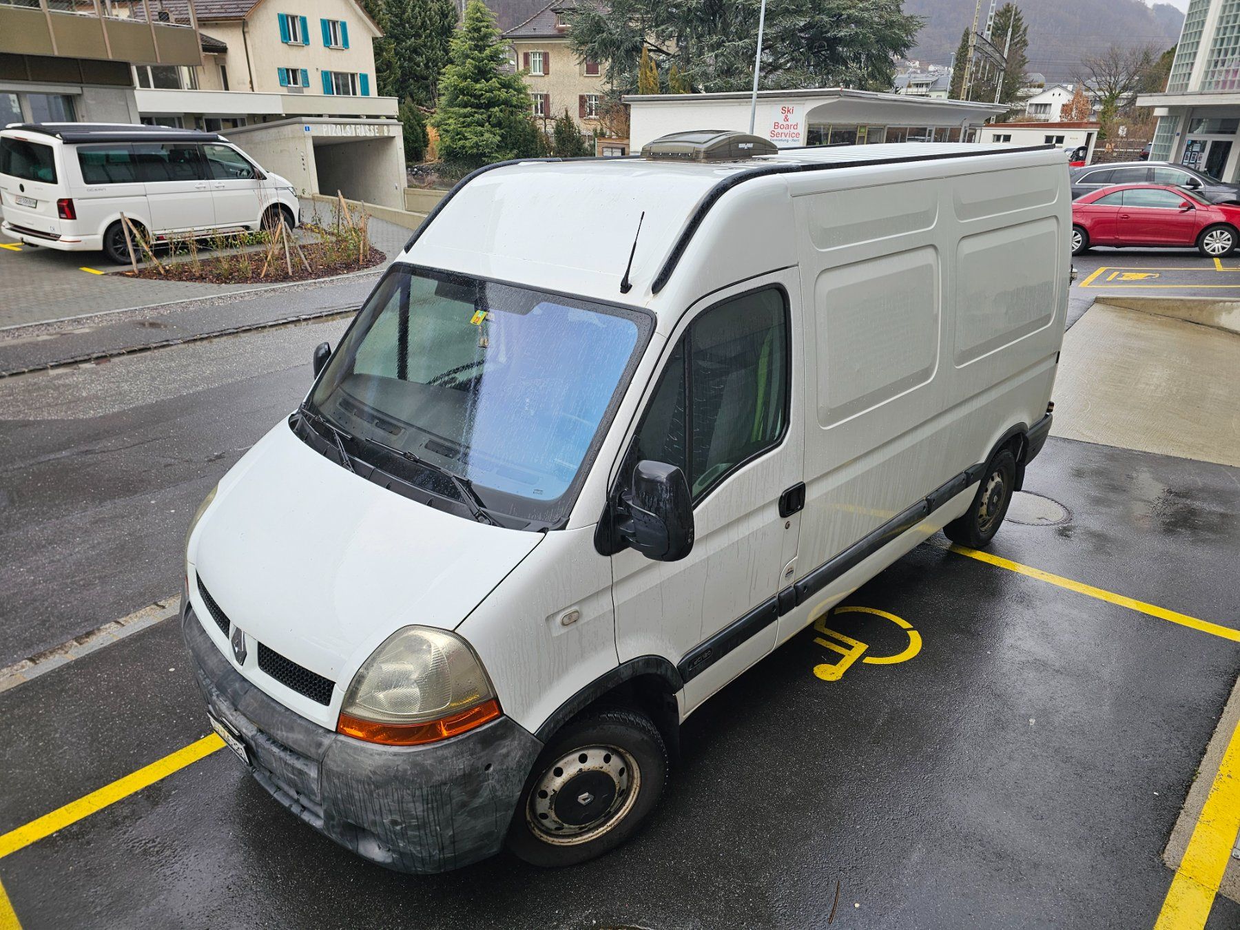 Renault Veicoli da campeggio: Campervan Renault Master – Usato da Sargans venduto da schoenauer 1
