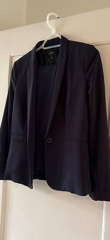 Lotti di vestiti: Blazer und Anzugshose Frau – Usato da Zürich venduto da Jes_4