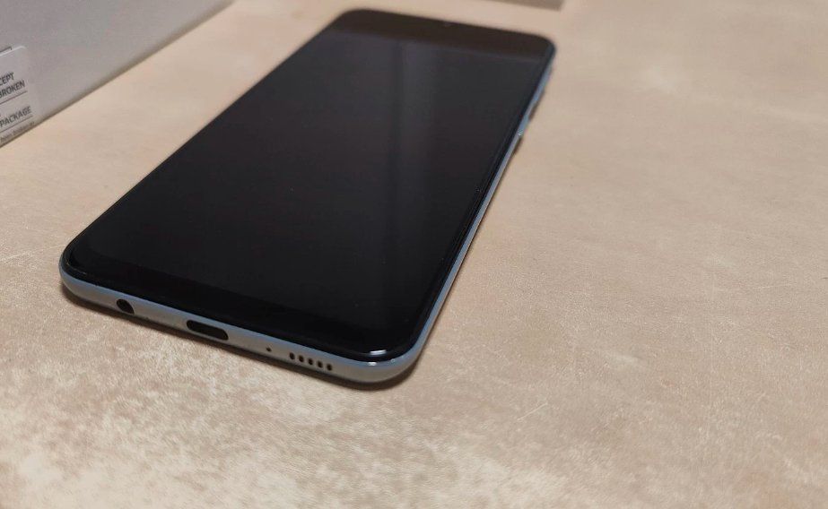 Samsung Telefoni cellulari / Smartphones: Samsung A50 / 128GB – Usato da Luzern venduto da Waince786 1