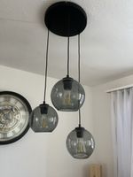 Moderne Pendelleuchte mit 3 Glasschirm Lampen