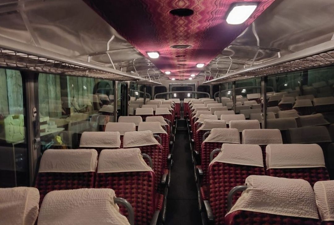 Véhicules utilitaires: Saurer RH Postauto Oldtimer Bus – D'occasion à Unterkulm par Fleischkaese1 1