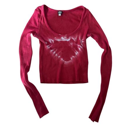 Ripp-Shirt in Weinrot mit Batikmuster, Grösse XS/S Top!