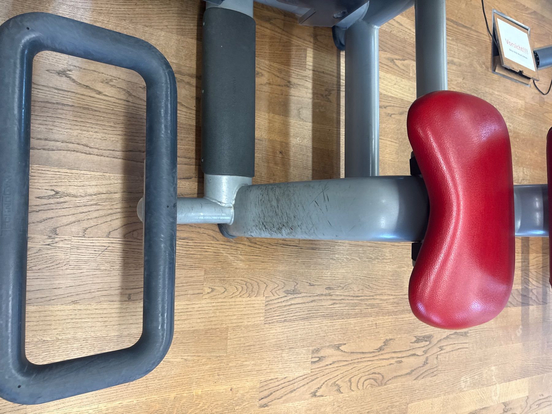 Technogym Vélos d'appartement: Technogym Lower Back - Rückenstrecker - 300VB – D'occasion à Mettmenstetten par Nils_Gut_GZG 2