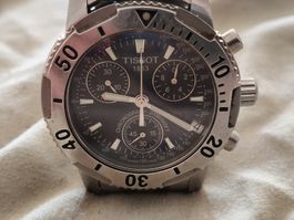 Tissot PRS200 Chronograph, läuft