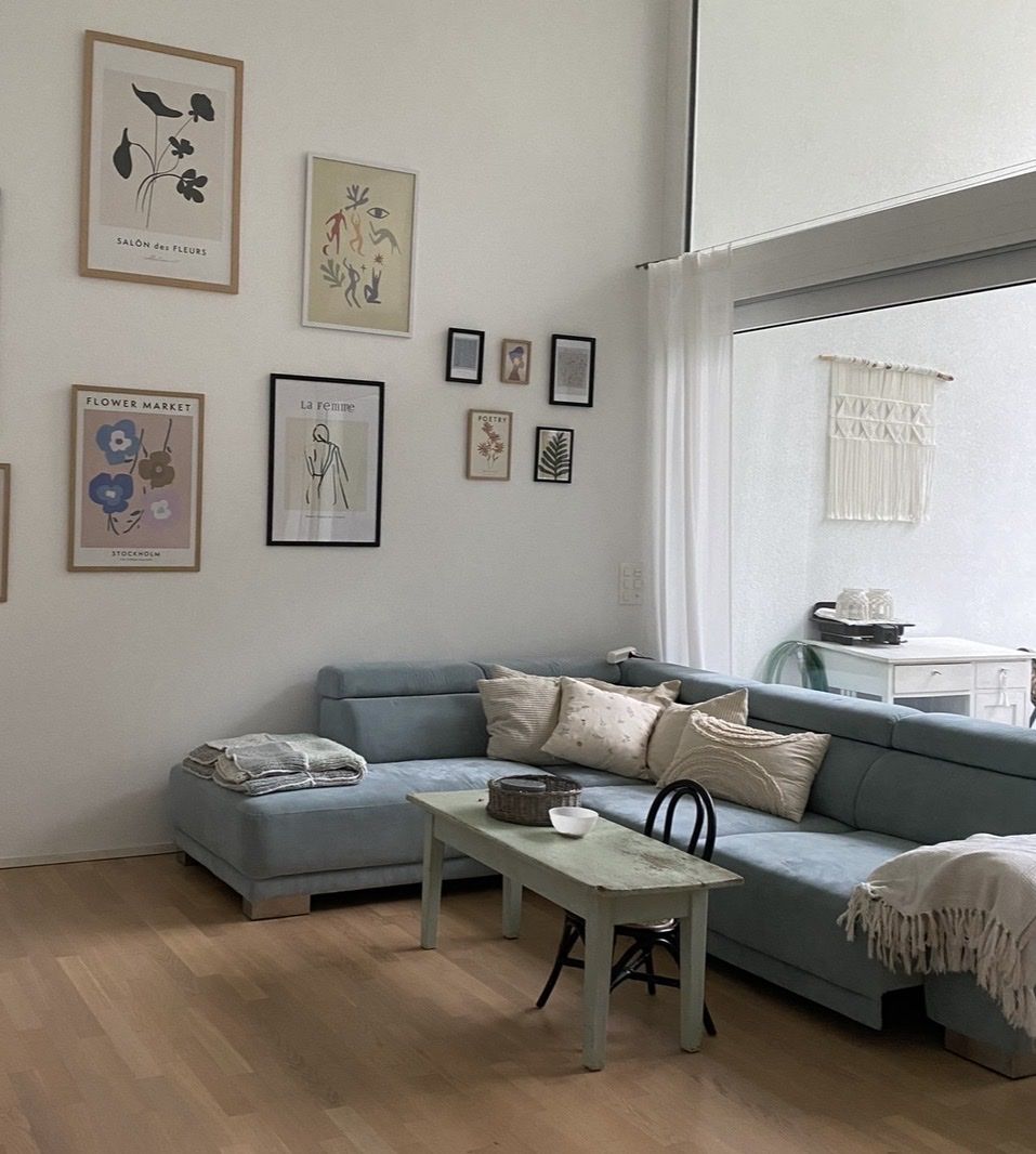 Sofas: Modernes Ecksofa in Hellblau mit elektrischer Ausziehfunkti – Gebraucht aus Neuhausen von Malin.Nele