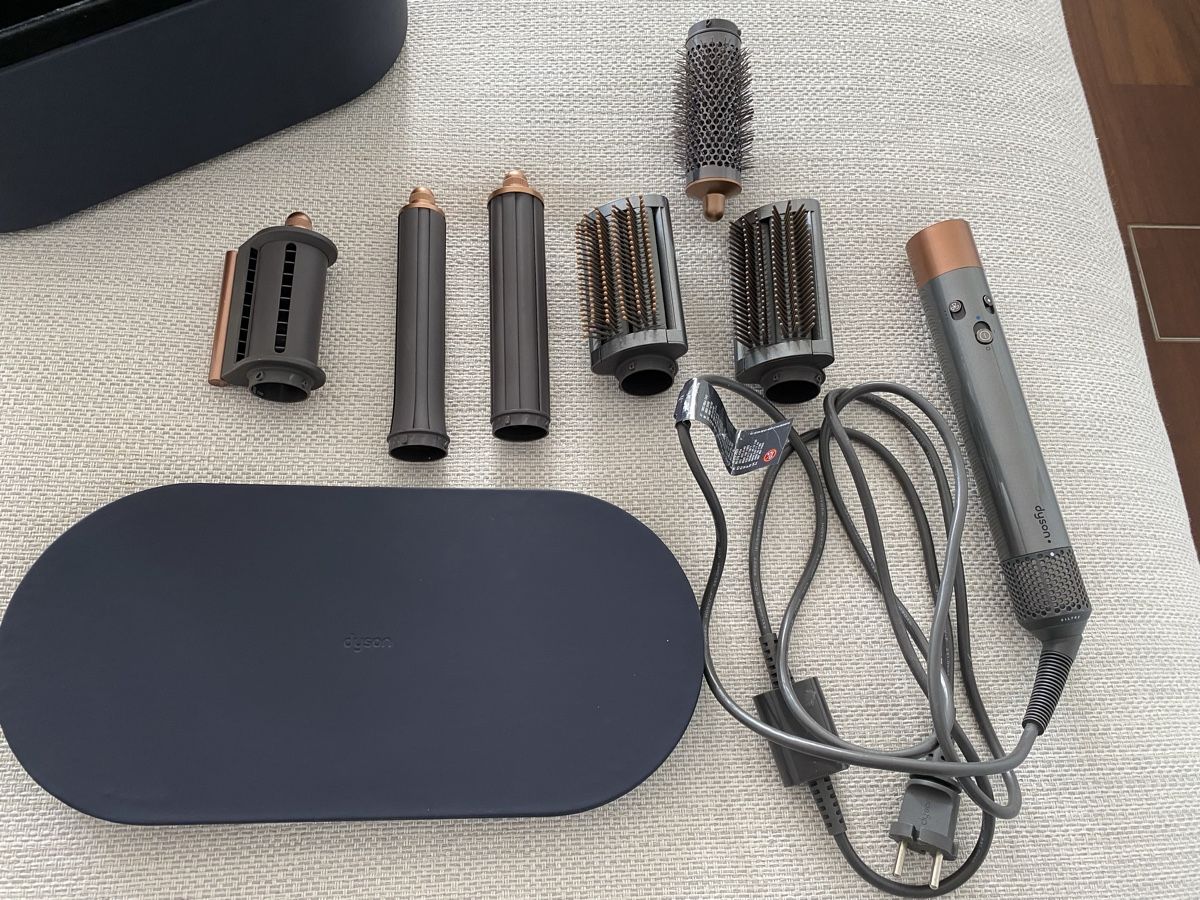 Dyson Asciugacapelli: Dyson Airwrap complete – Usato da zurich venduto da CK8037