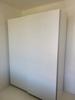 PAX Kleiderschrank mit Schiebetüren