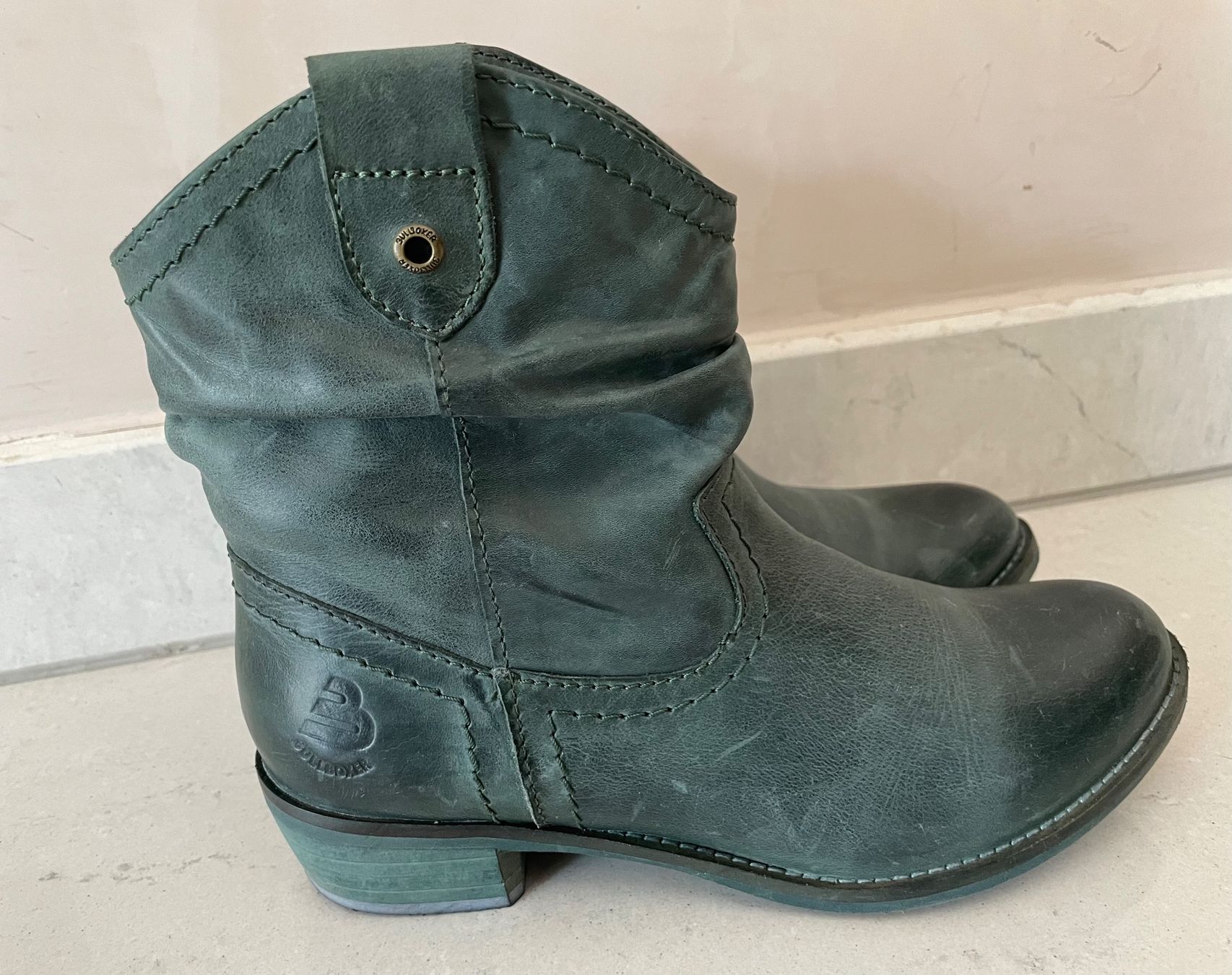 Chaussures femmes: Stivaletti in pelle – D'occasion à Castel San Pietro par Moregi 3