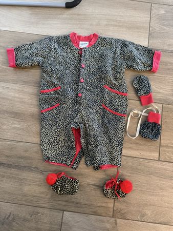 Baby Jumpsuit Set Leo-Muster mit Zubehör 