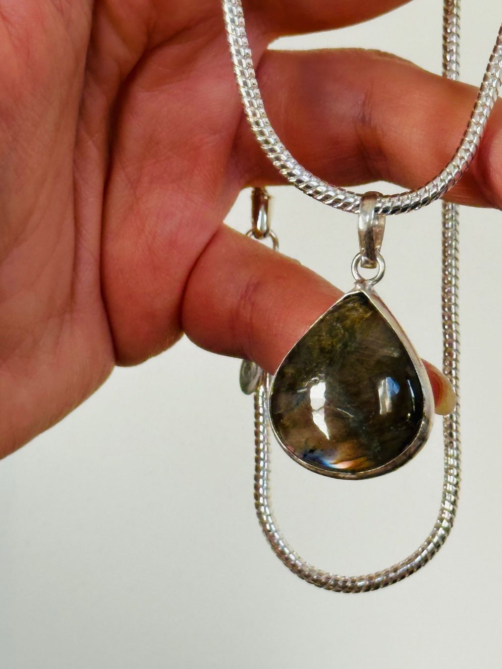 Catenine: Labradorite Gemstone Handmade Jewelry necklace – Nuovo e nell'imballaggio originale da Genève venduto da AGBERG 9