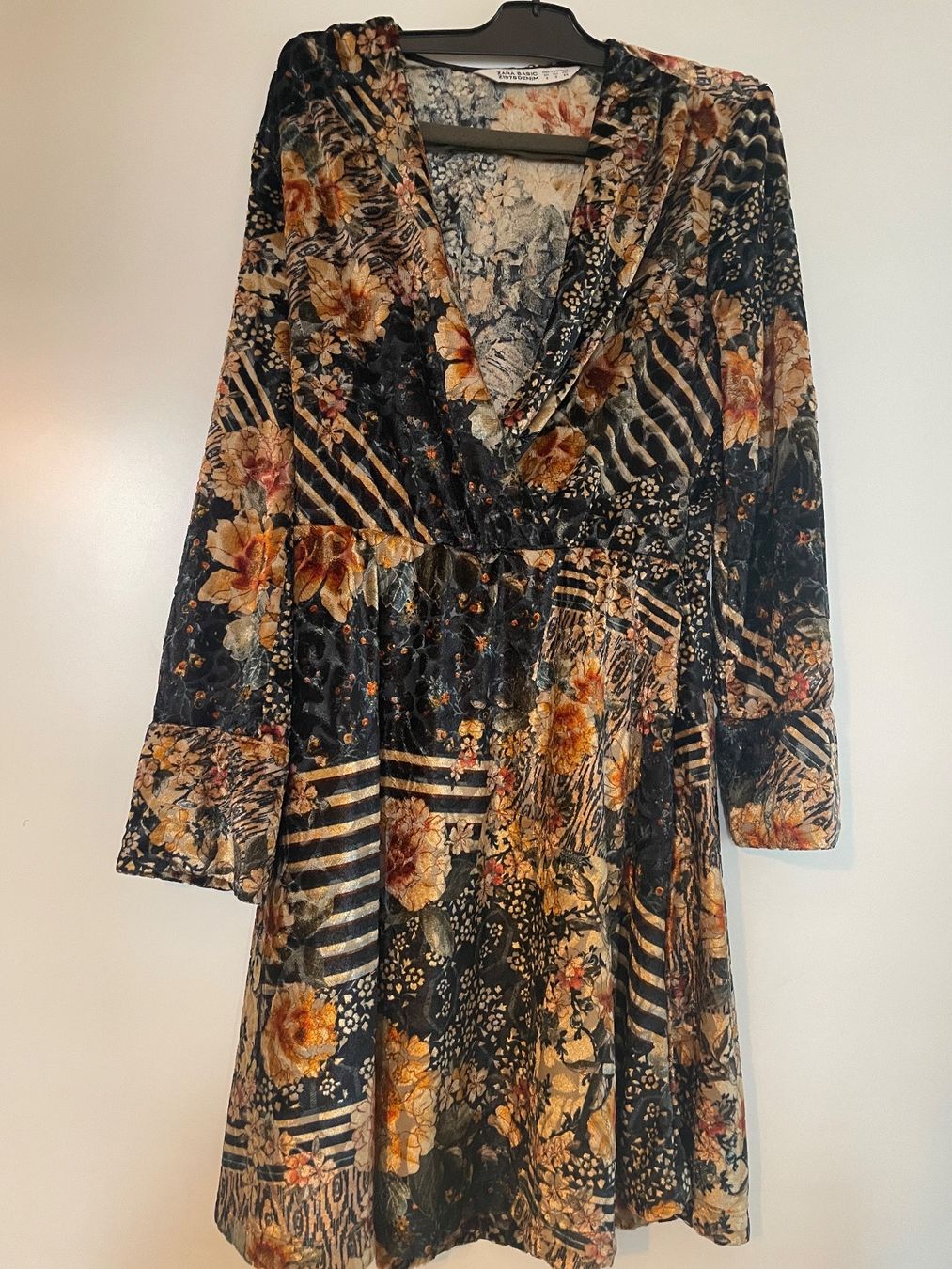 Zara Kleider: Zara Kleid – Neu (gemäss Beschreibung) aus Lausen von san_ddq5