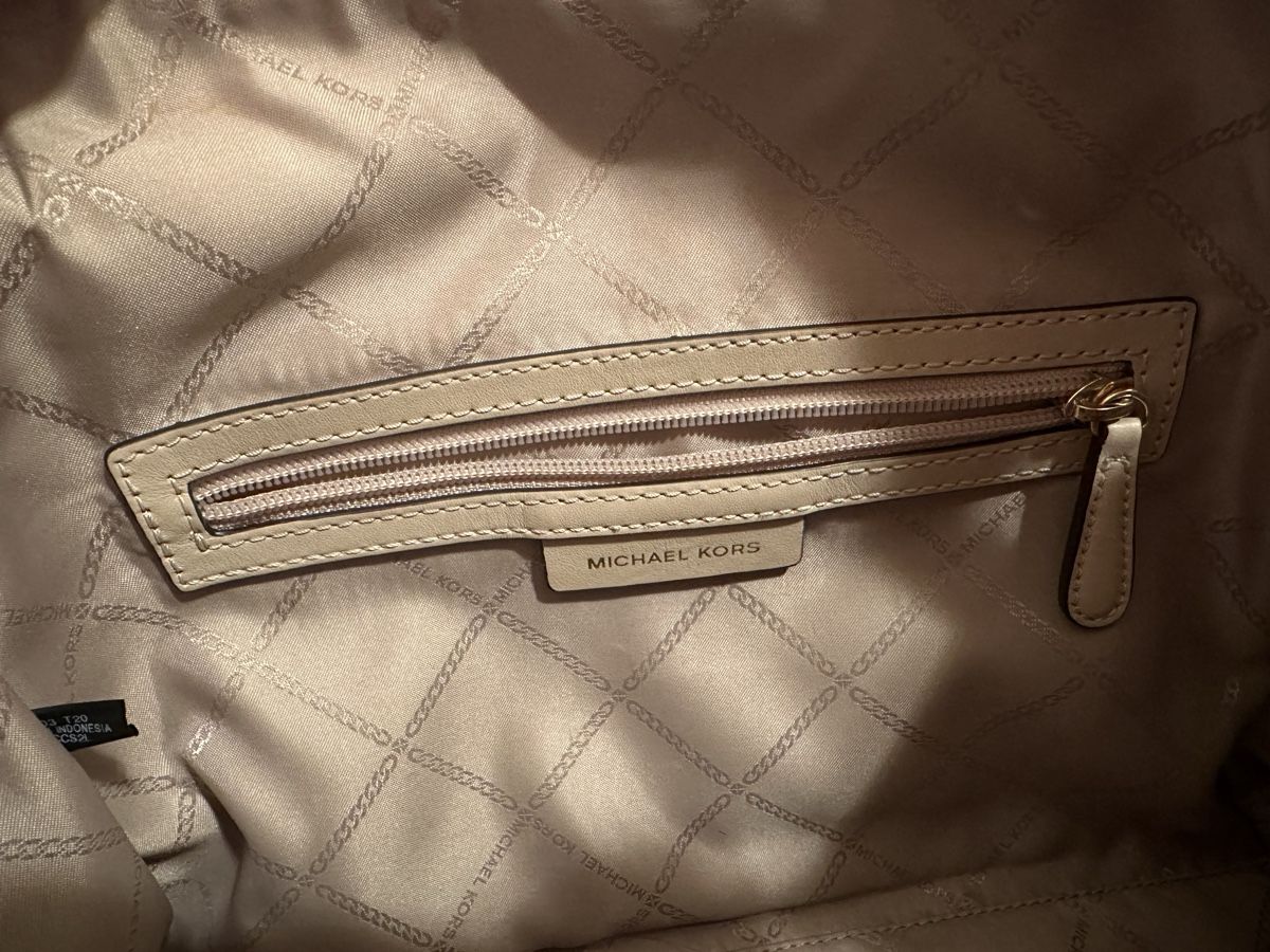 Borse da donna: Michael Kors Tasche / rosa – Usato da Oberhofen Thun'see venduto da ClaudiaKelesh 5