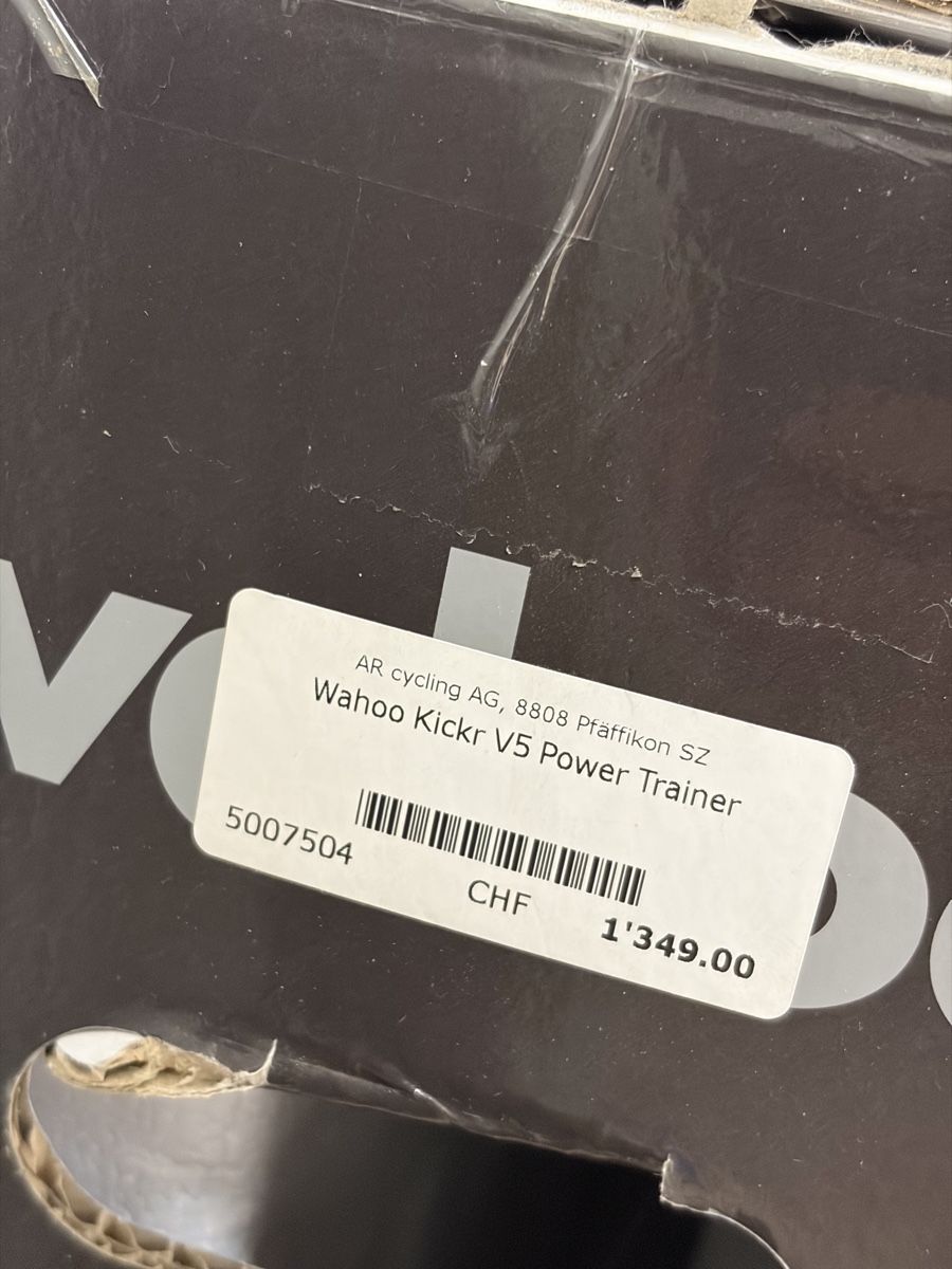 Wahoo Vélos d'appartement: Wahoo Kickr V5 Power Trainer  – D'occasion à Jona par Ensign2 2