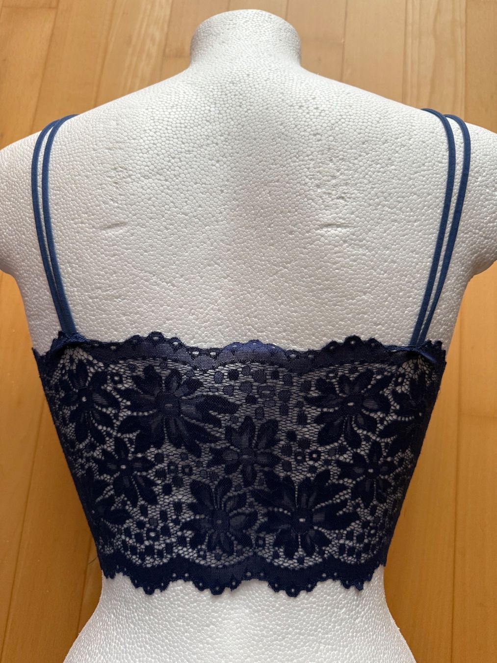 Altra biancheria intima: Bralette, BH, dunkelblaue Spitze, Grösse 36 oder S – Nuovo (secondo la descrizione) da Wallbach venduto da 10merlin 1