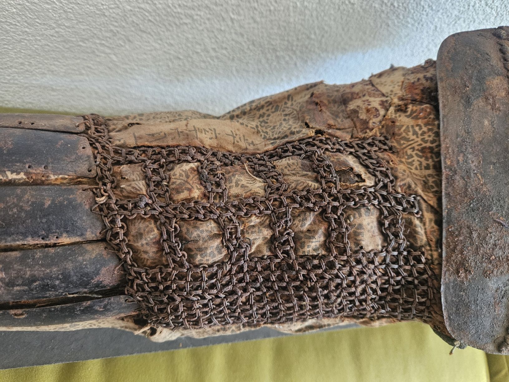 Uniformi: säbel uniform antik – Difettoso da Schwellbrunn venduto da Omega-alpha 6