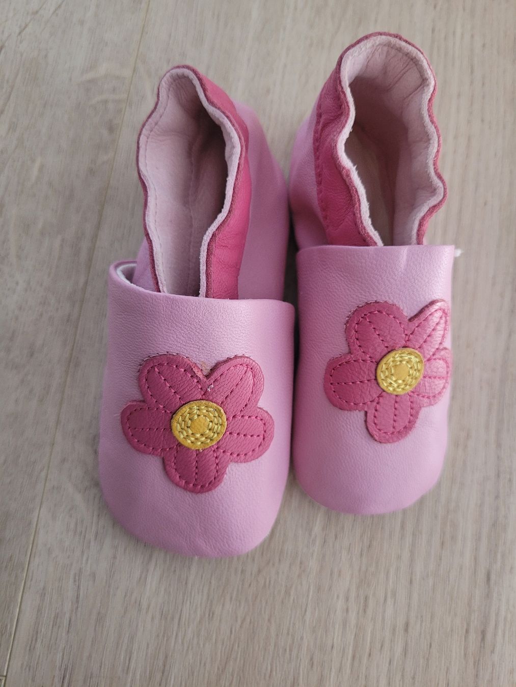 Schuhe für Jungen: Baby Schläppli neuwertig – Gebraucht aus Lupsingen von sta_wgg5
