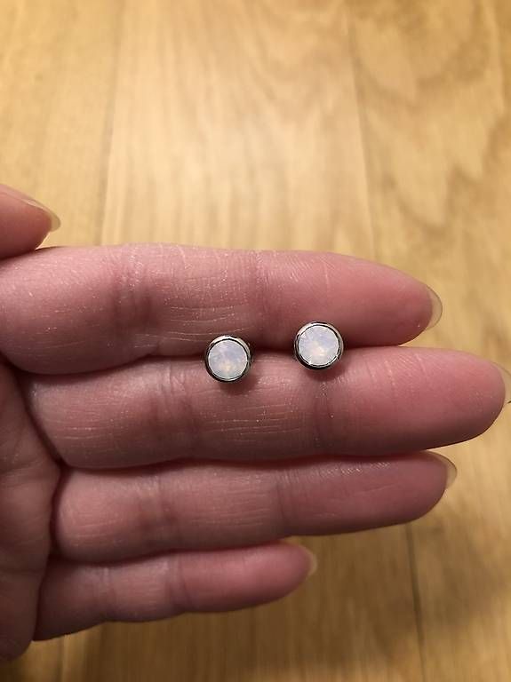 Orecchini pendenti & Orecchini a lobo: Ohrstecker – Usato da Aarburg venduto da Noemi.H 2