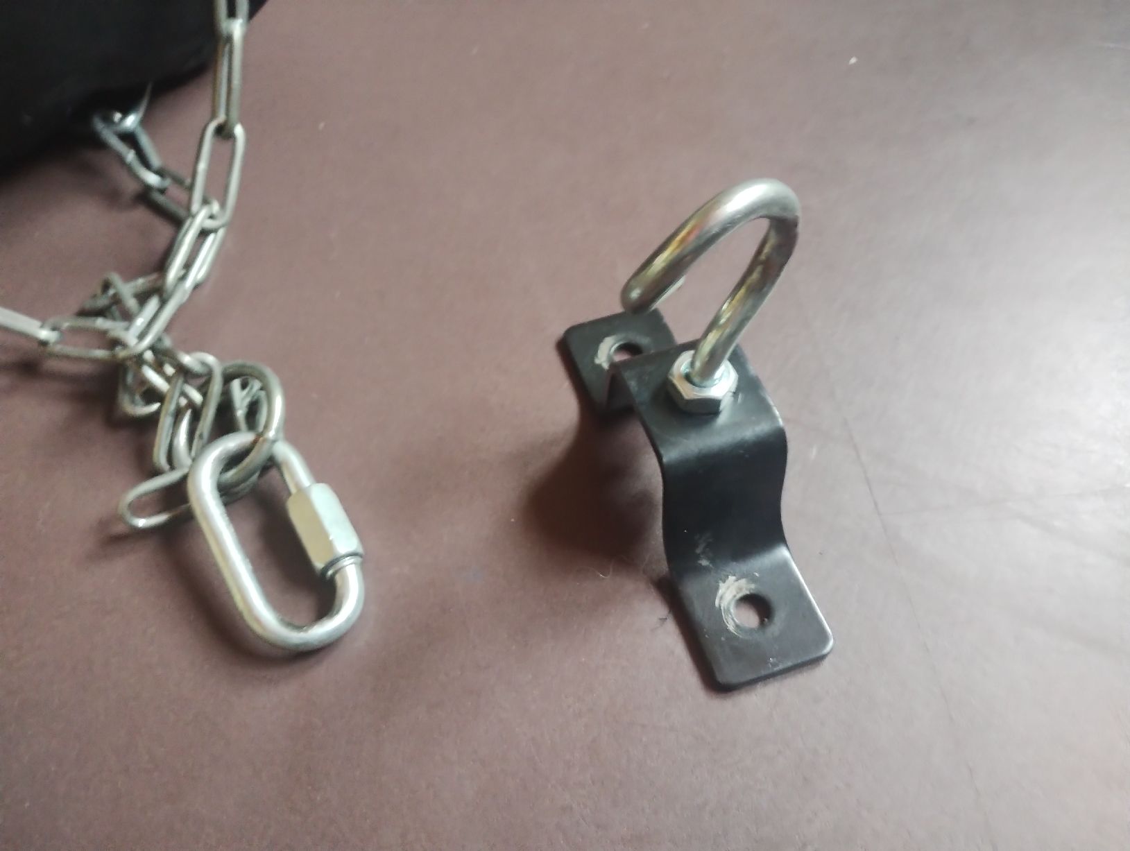 Sacchi da boxe: Boxsack mit Aufhängung – Usato da Oetwil am See venduto da Kukuxumusu 1