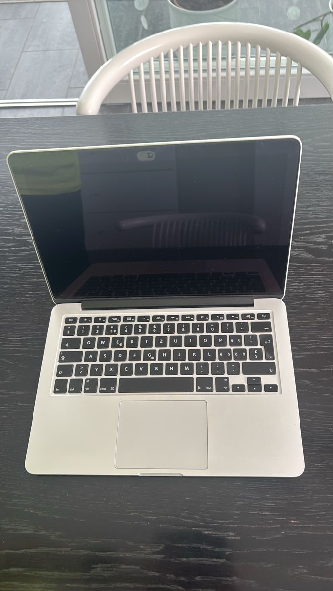 Apple Portables: MacBook Pro 13-inch Silver good condition ab 1 franc – D'occasion à Davos Dorf par BLUEZ73