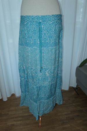 Maxi skirt gemustert petrol weiss Grösse M guter Zustand