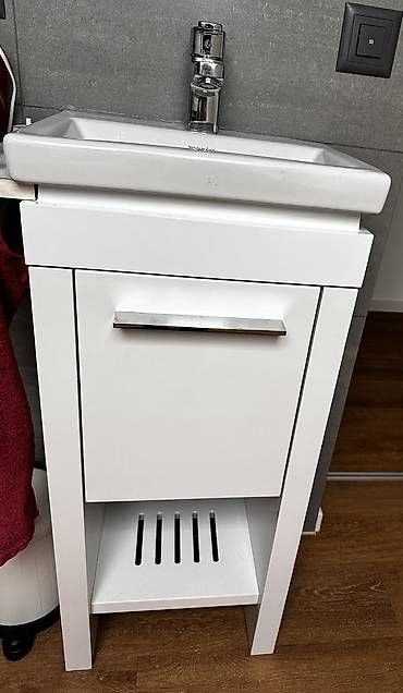 Badezimmermöbel: Lavabo mit Unterschrank... – Gebraucht aus Wilen b. Wil von Sondai