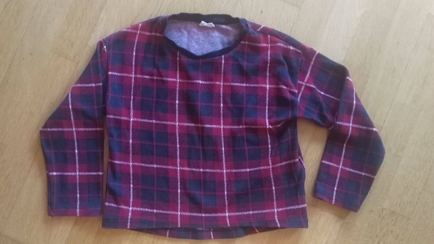 Zara Pulls et sweat-shirts: Pulli kariert Zara Gr122 – D'occasion à Zürich par laude
