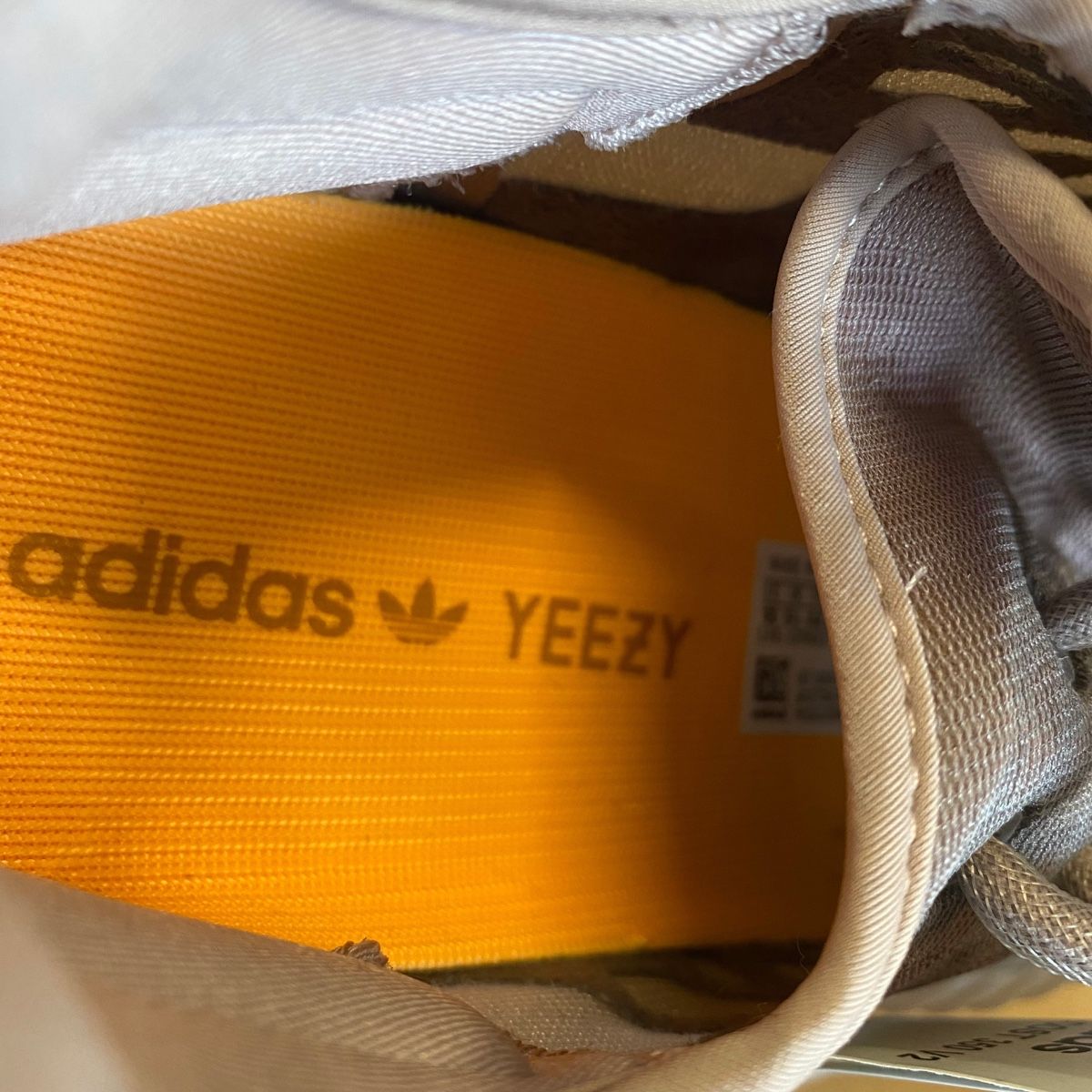 Adidas Herrenschuhe: Yeezy 350 V2 Mono Mist's – Neu und originalverpackt aus St. Gallen von sourced_limited 4