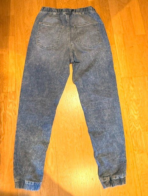 H&M Pantaloni: Jeans Jogger H&M 158 Neu – Nuovo (secondo la descrizione) da Lömmenschwil venduto da classico01 1