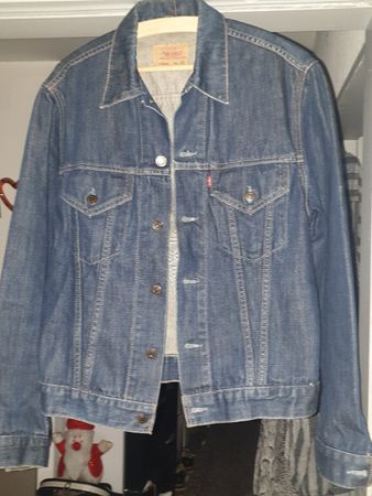 Levis schöne Jeansjacke Gr. L