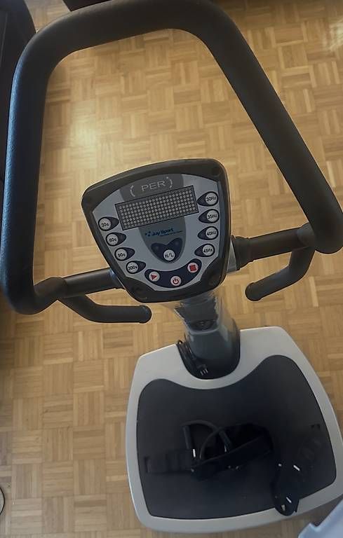 Vélos d'appartement: Vibrationsplatte / Vibration Performancetrainer – D'occasion à St. Gallen par Lilie70
