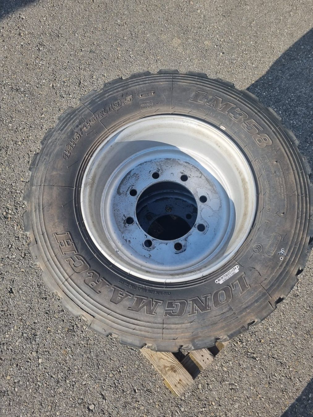 Pneumatici & Ruote complete: Kompletträder 445/45R19.5 – Usato da Balterswil venduto da AgrarLandtechnik