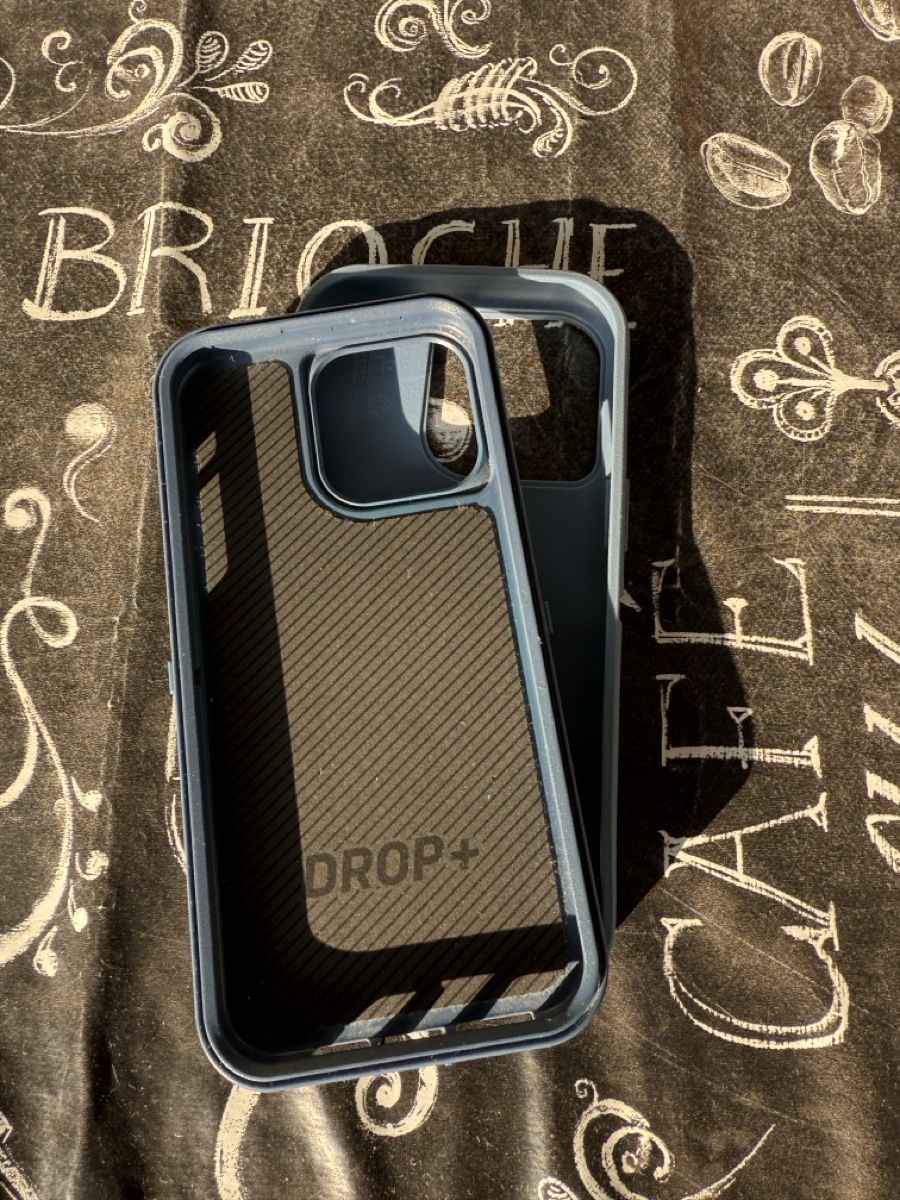 OtterBox Cover & Protezioni schermo: MagSafe Otterbox Handyhülle iPhone 15 Pro Max – Usato da Zofingen venduto da computerbest 1