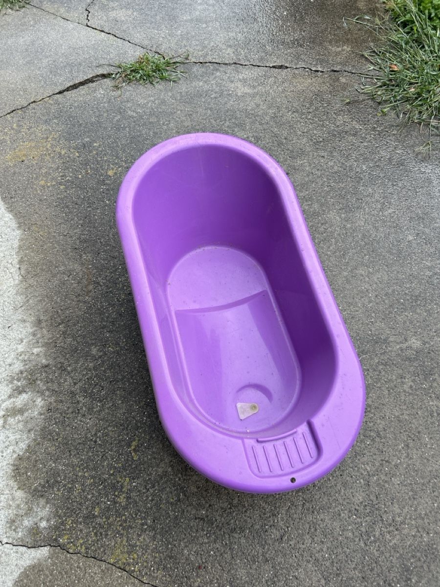 Badewannen: Kinderbadewanne Lila Kunststoff – Gebraucht aus Bühler von ric_pn6j